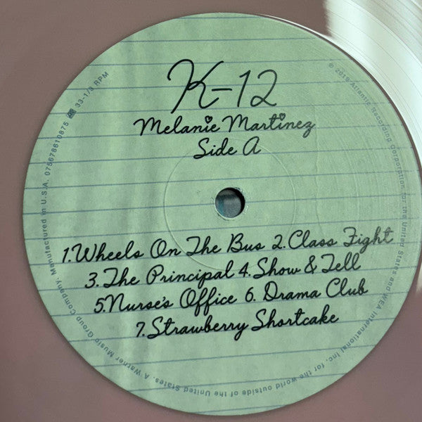 Melanie Martinez (2) : K-12 (LP, Album, RE, Pin)